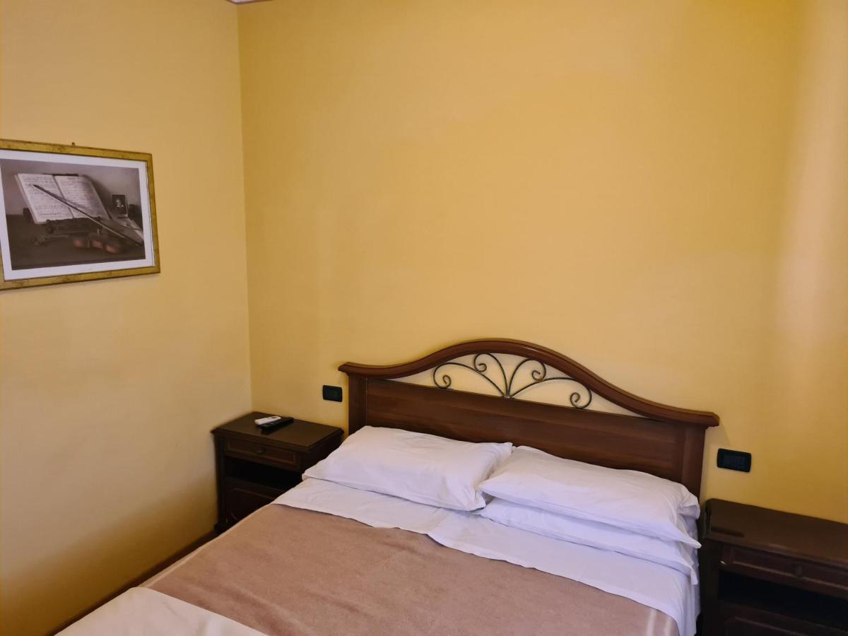 Hotel New Napoleonico Bondeno Zewnętrze zdjęcie